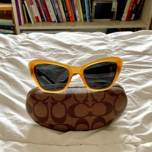 Coach Accessories - COACH Sunglasses HC8205 Amber Gold Vintage-Style Cat-Eye Frame with Case